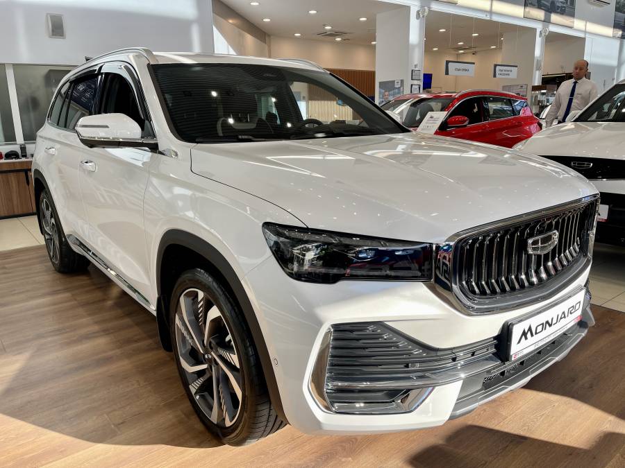 Автомобиль Geely Monjaro