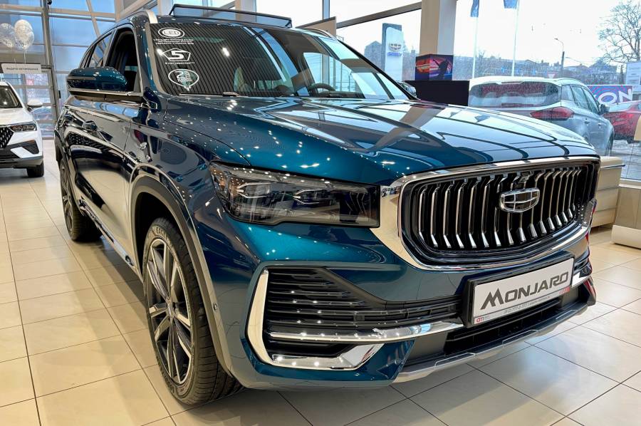 Автомобиль Geely Monjaro 