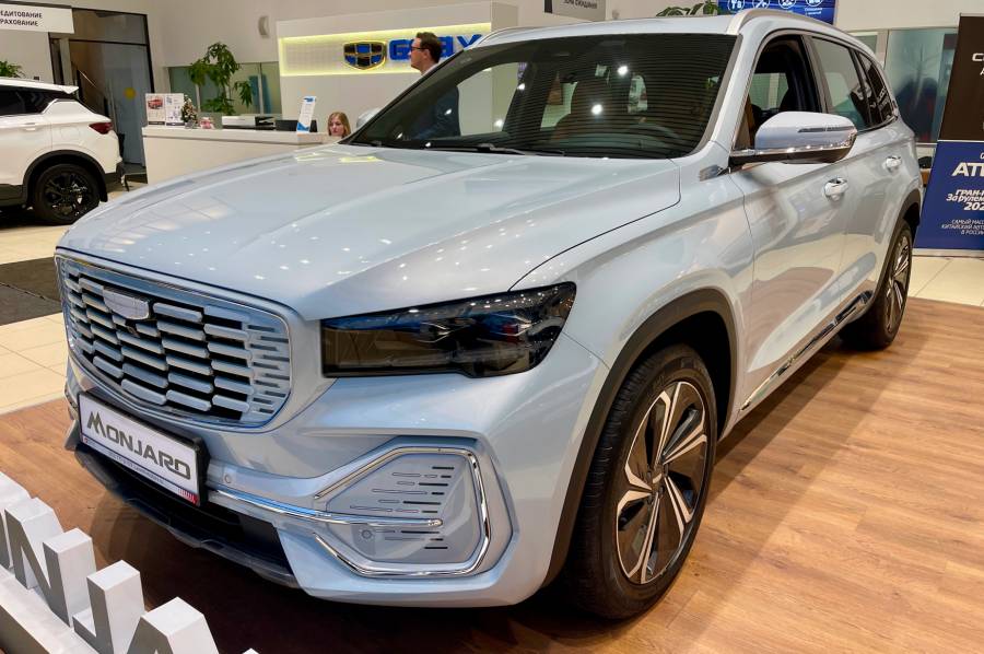 Автомобиль Geely Monjaro 