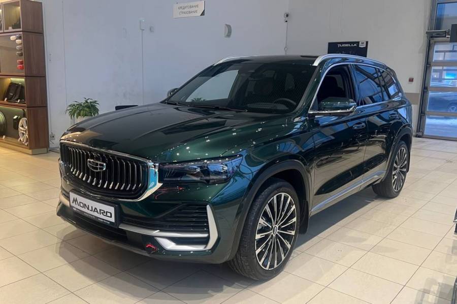 Автомобиль Geely Monjaro 