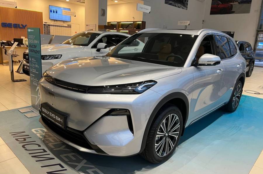 Автомобиль Geely EX5 EM-i